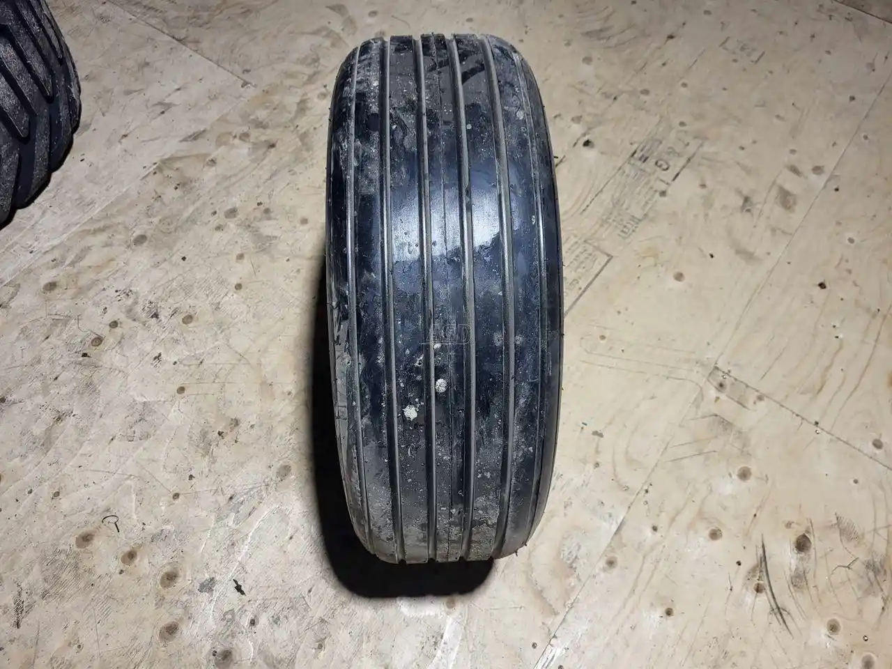 Gallery image 2 for New Marcher 9.5L-14 Tires
