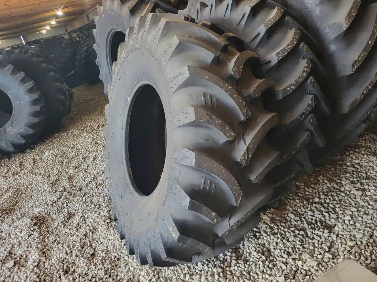 Gallery image 2 for New Petlas 23.1-30 Tires