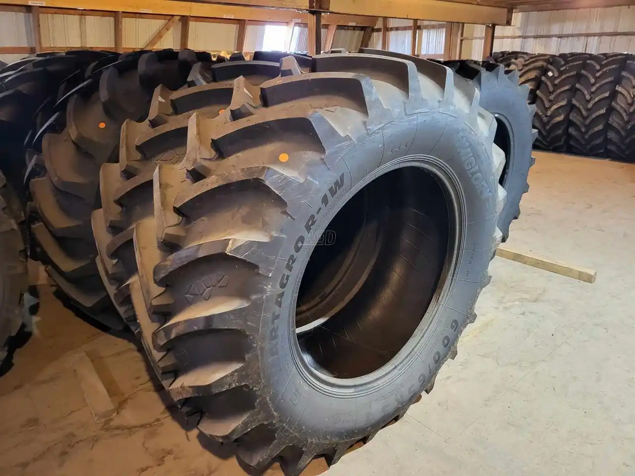 Gallery image 2 for New Uniglory 600/65R34 Tires