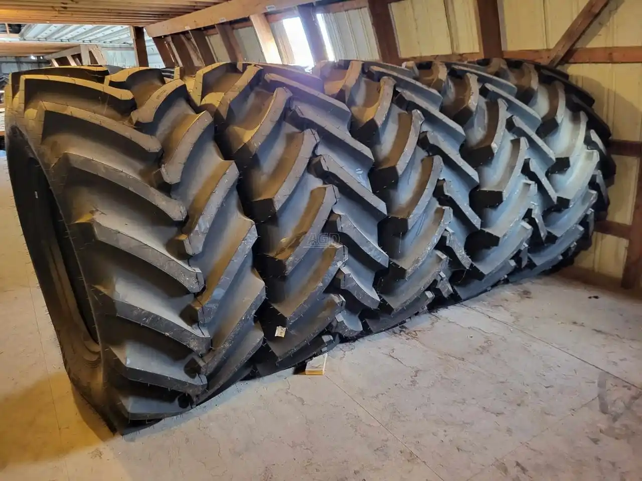 Gallery image 1 for New Petlas 600/70R34 Tires