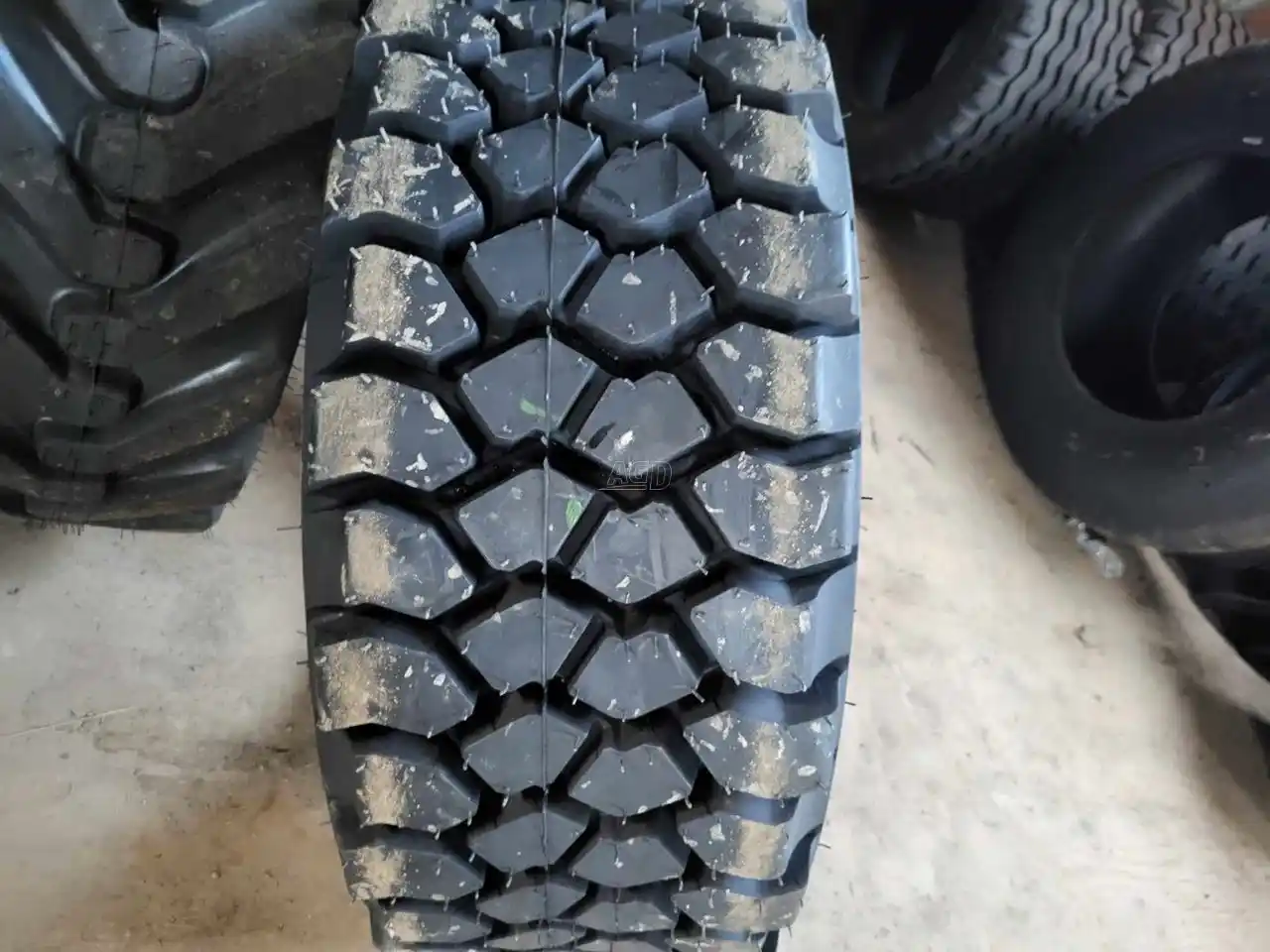 Gallery image 2 for New Petlas 12-16.5 IND 35 Tires