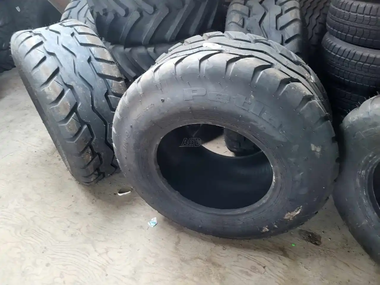 Gallery image 1 for New Petlas 400/70-20 Tires