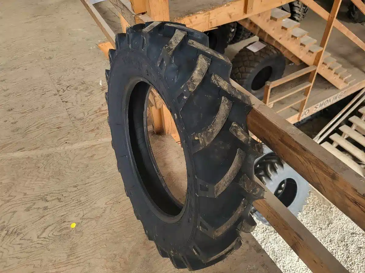 Gallery image 1 for New Petlas 7.50-20 Tires