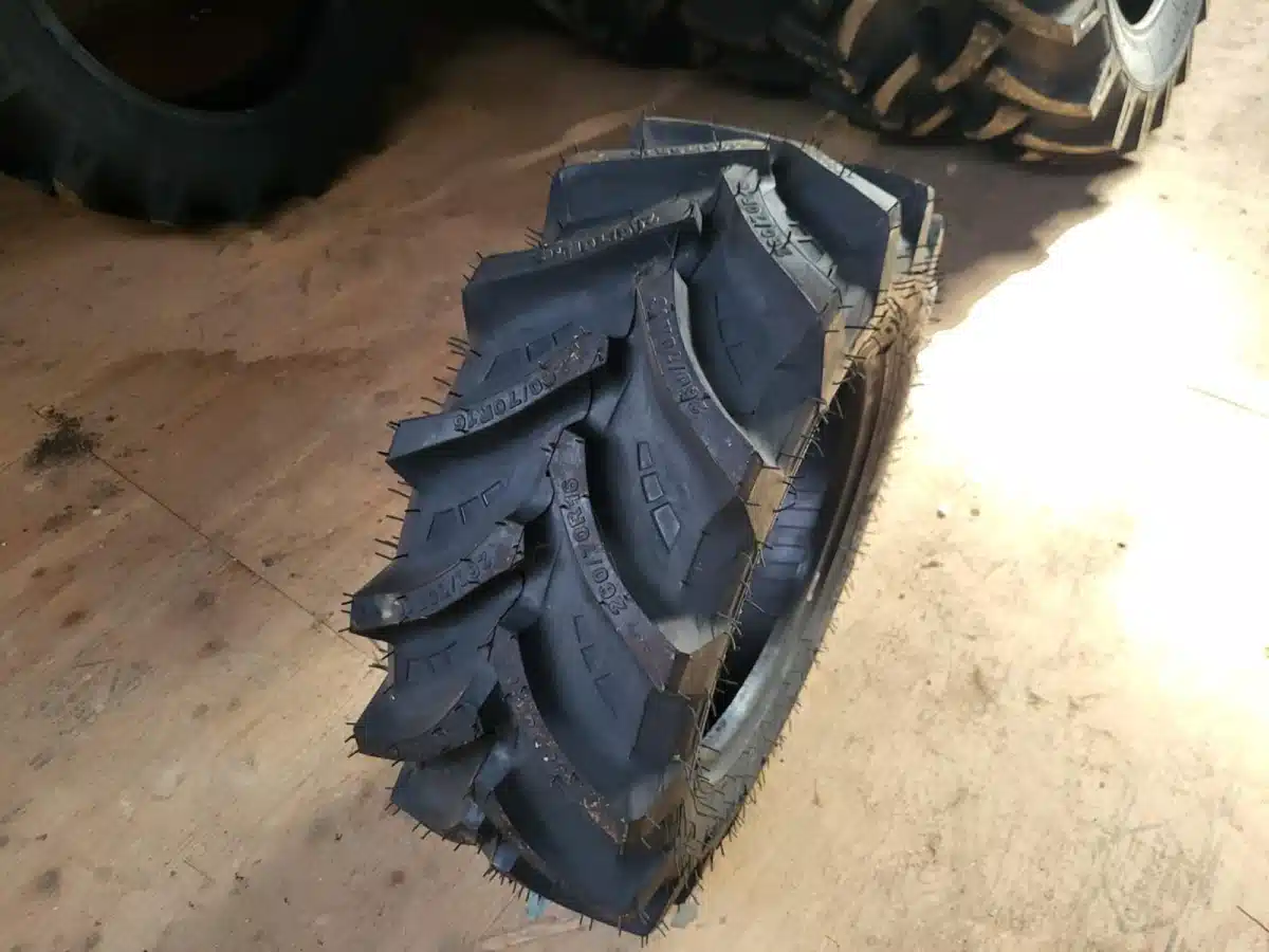 Gallery image 1 for New Petlas 260/70R16 Tires