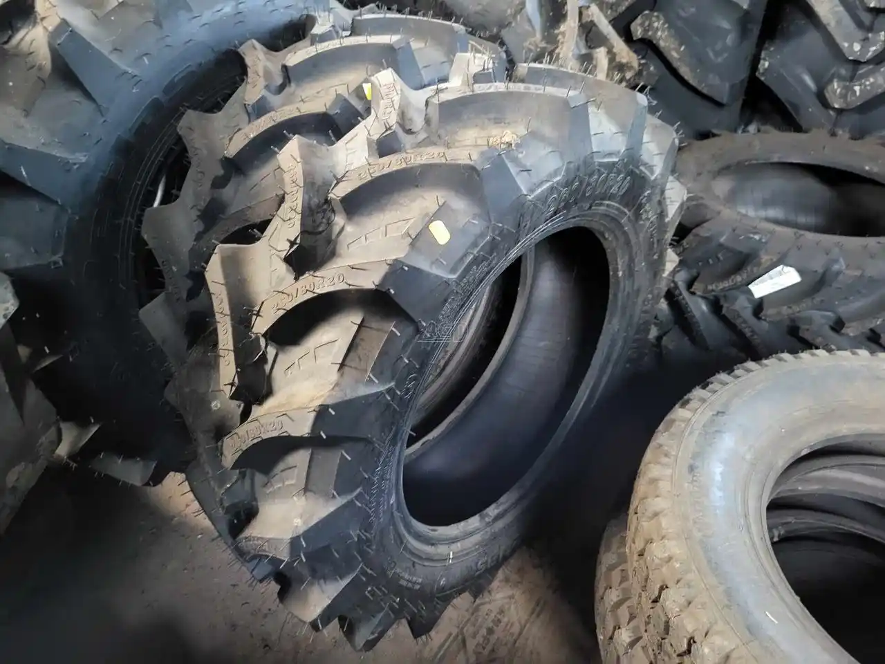 Gallery image 2 for New Petlas 260/80R20 Tires