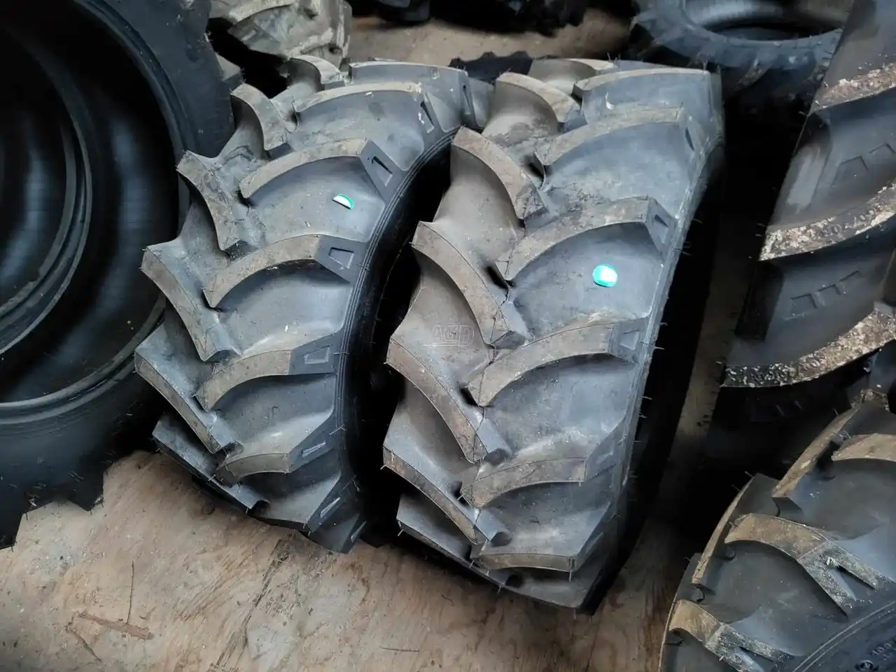 Gallery image 1 for New Petlas 11.5/80-15.3 Tires