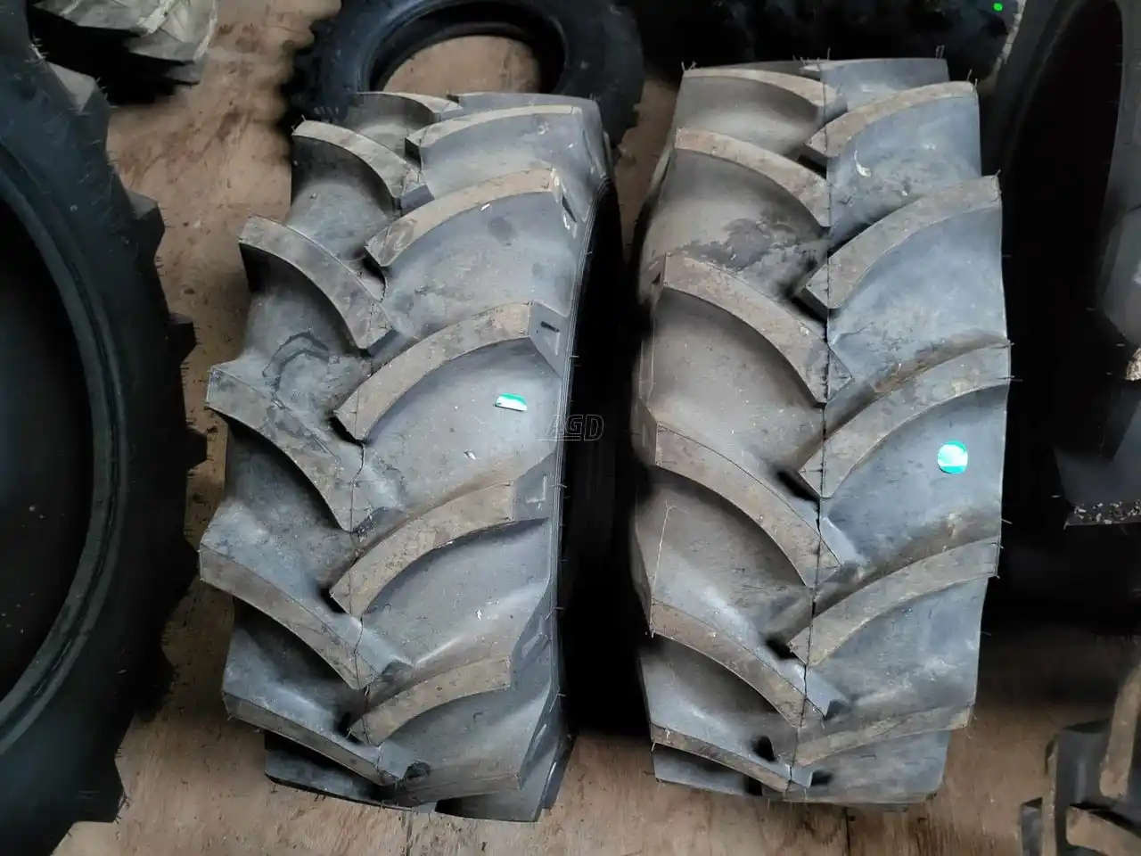 Gallery image 2 for New Petlas 11.5/80-15.3 Tires