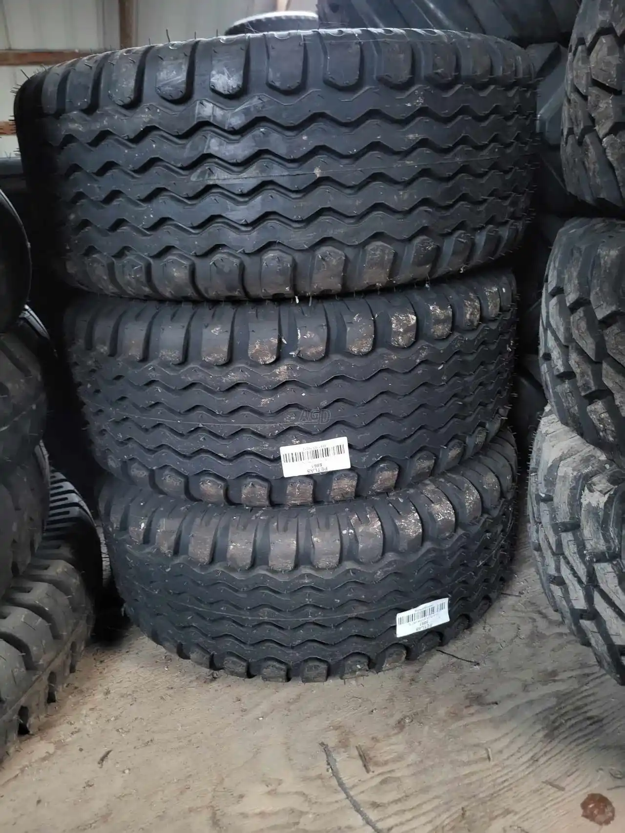 Gallery image 2 for New Petlas 10.0/75-15.3 Tires