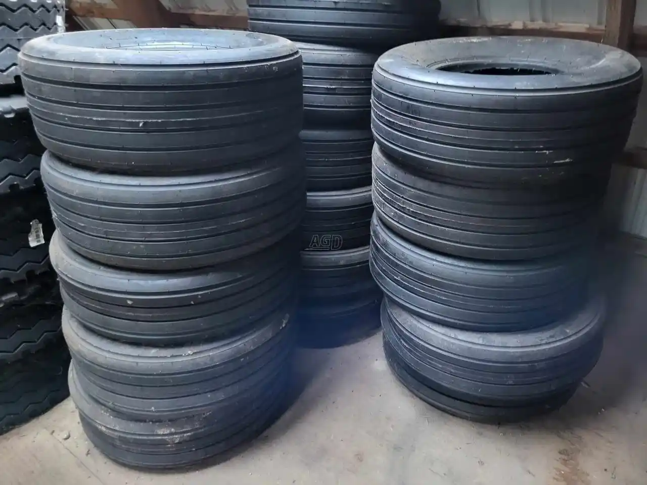 Gallery image 1 for New Uniglory 11L-14 Tires