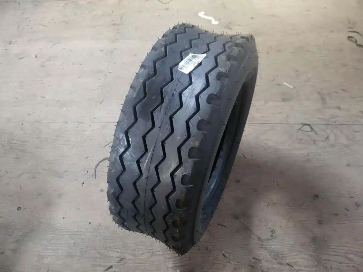 Gallery image 1 for New Petlas 11L-16 Tires