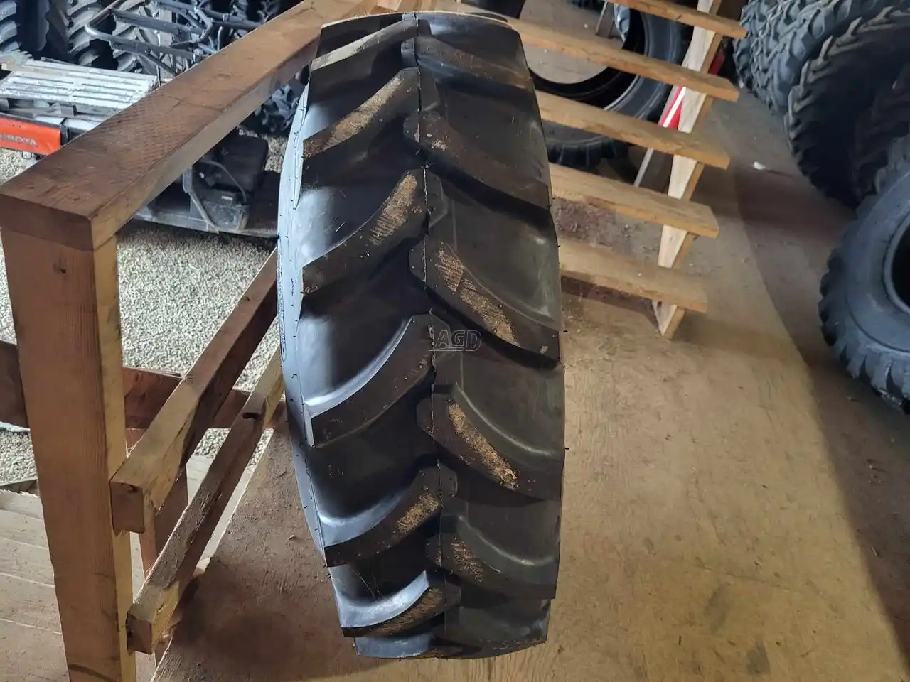 Gallery image 1 for New Uniglory 14.9-26 Tires