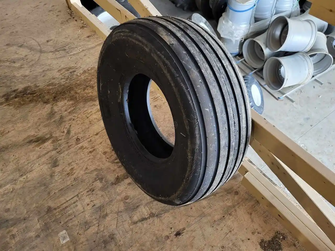 Gallery image 1 for New Multistar 12.5L-15 Tires