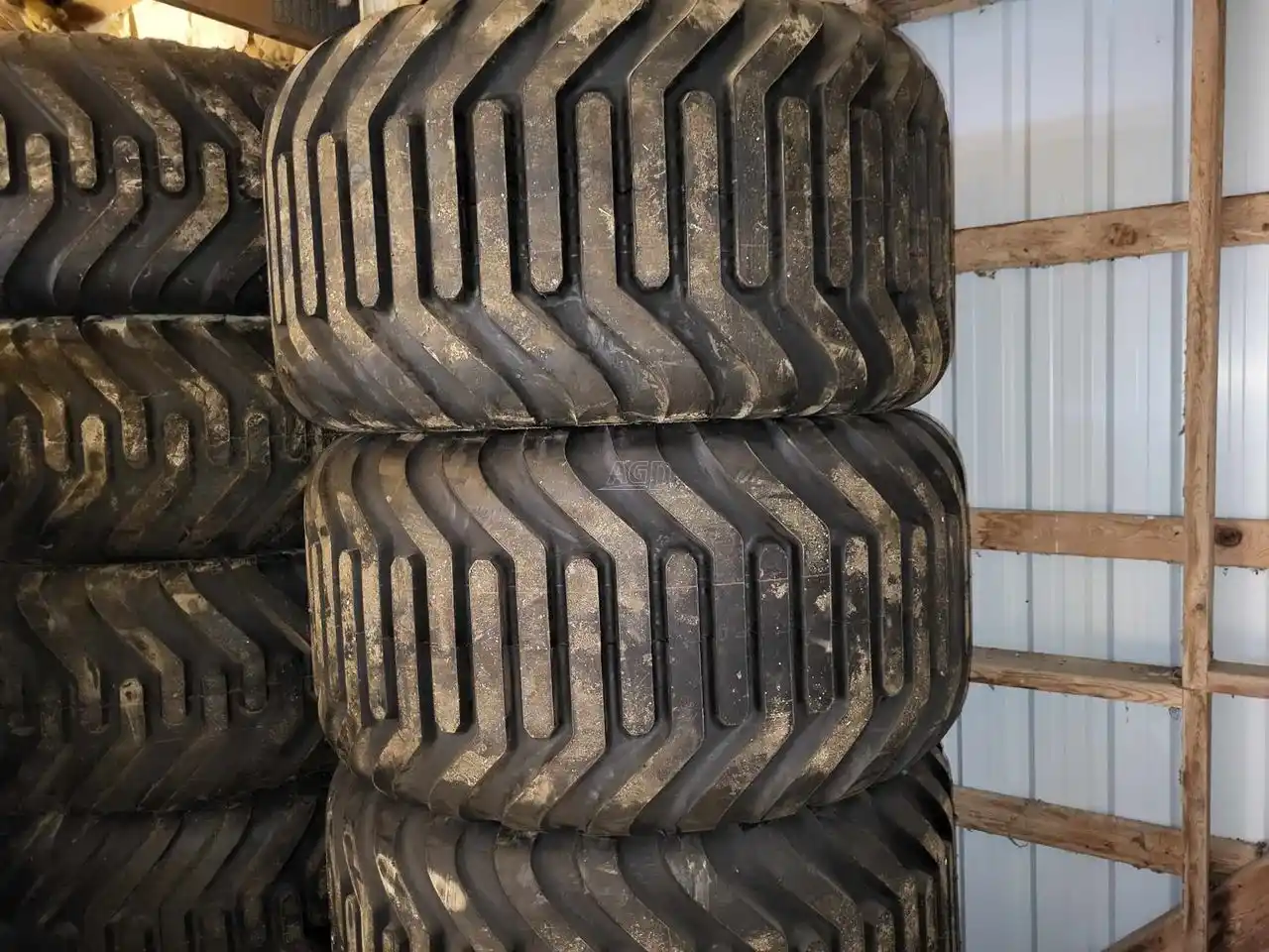 Gallery image 1 for New Tianli 600/50R22.5 Tires