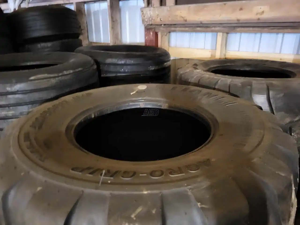 Gallery image 2 for New Tianli 500/50R17 Tires