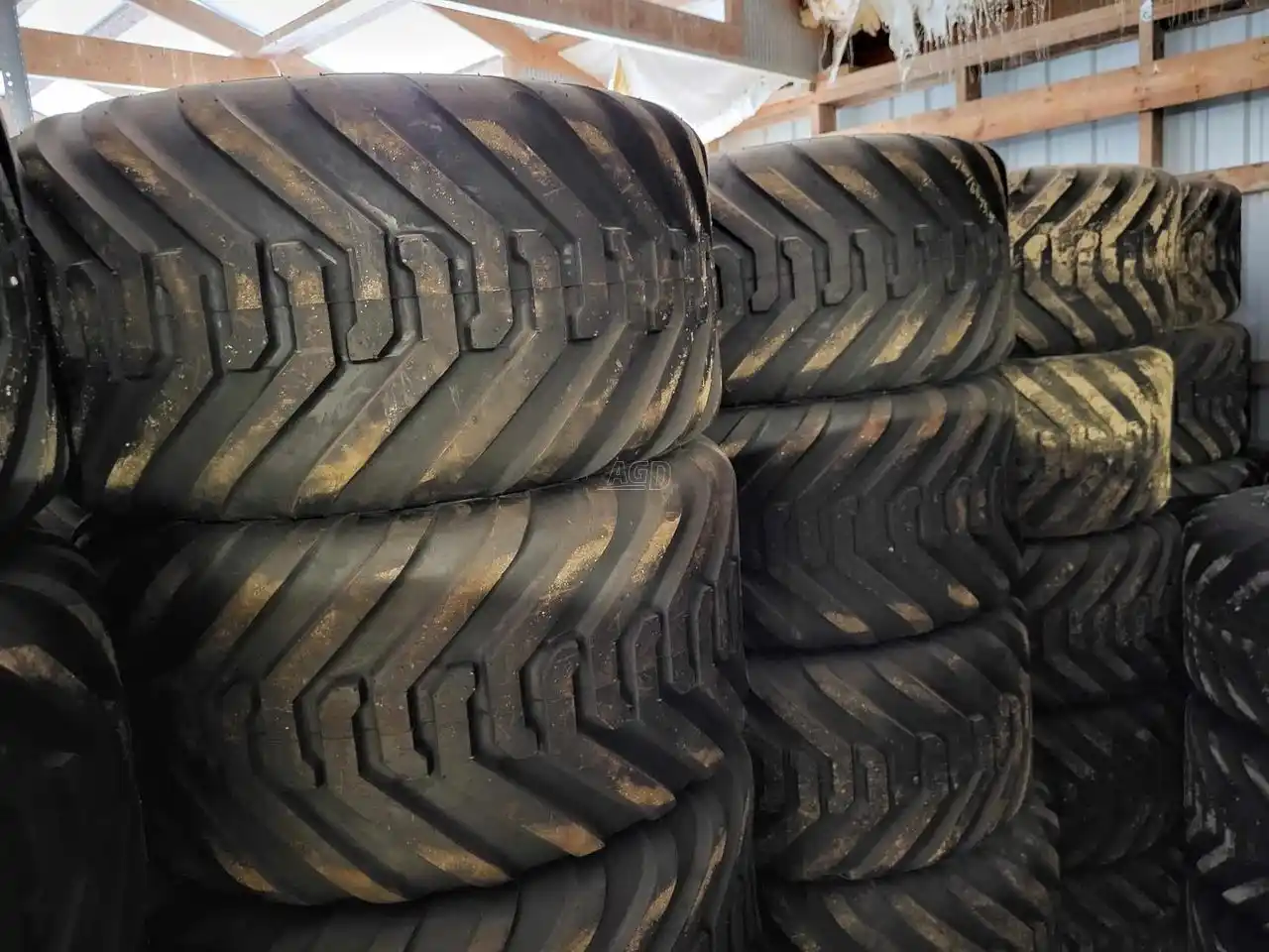 Gallery image 1 for New Multistar 400/60-15.5 Tires