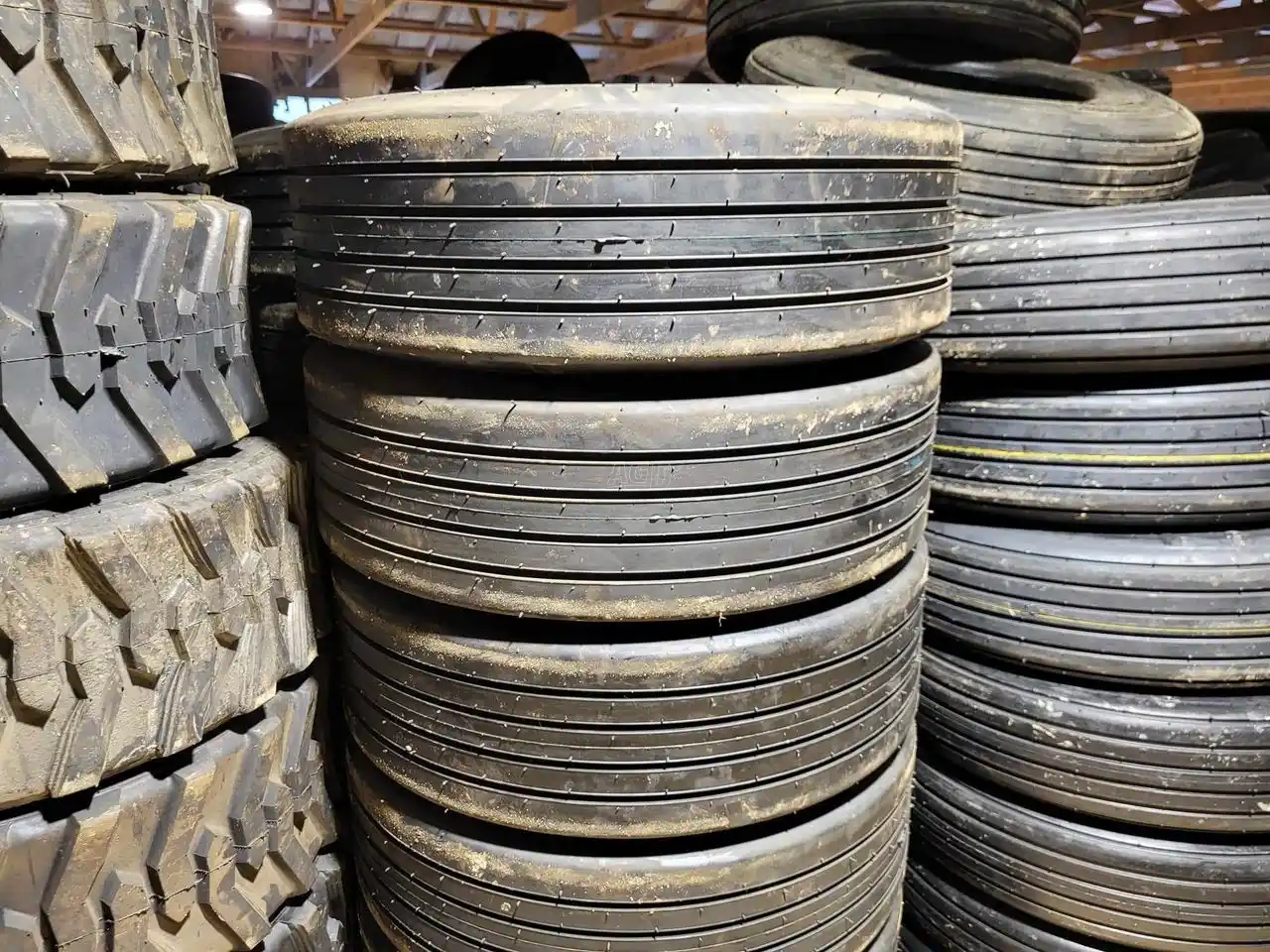 Gallery image 1 for New Uniglory 9.5L-15 Tires