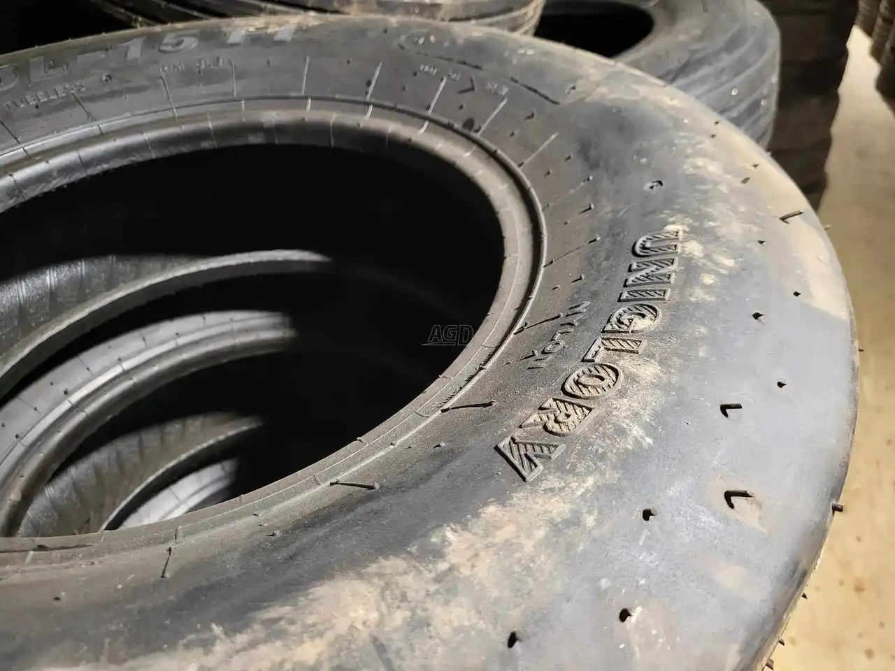 Gallery image 2 for New Uniglory 9.5L-15 Tires