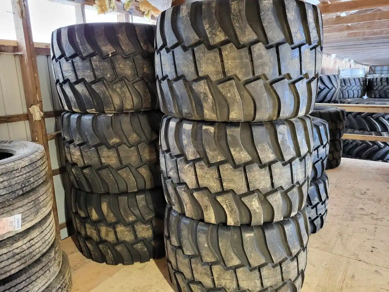 Gallery image 1 for New Tianli 710/45R22.5 Tires
