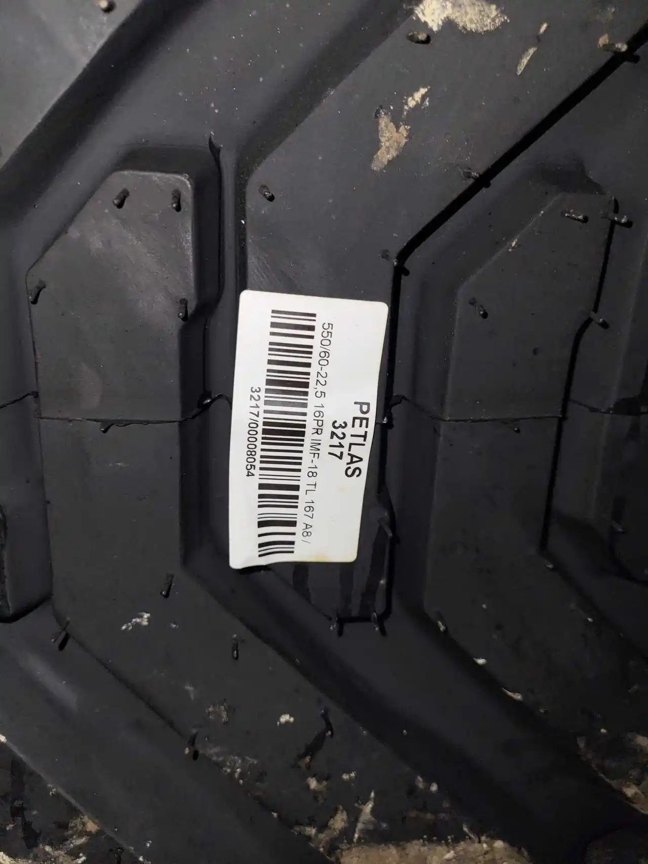 Gallery image 2 for Petlas 550/60-22.5 Tires