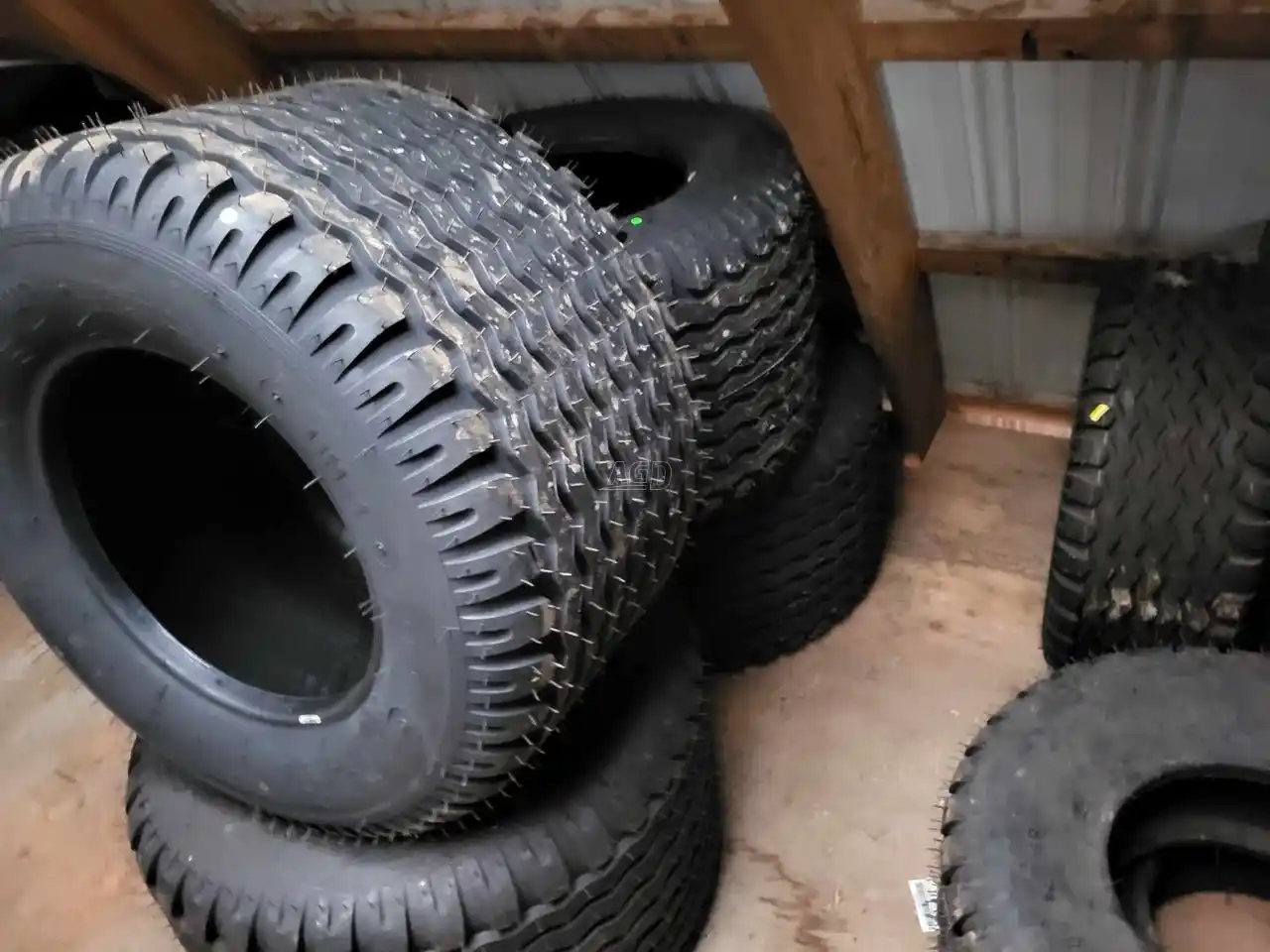 Gallery image 2 for New Petlas 19.0/45-17 Tires