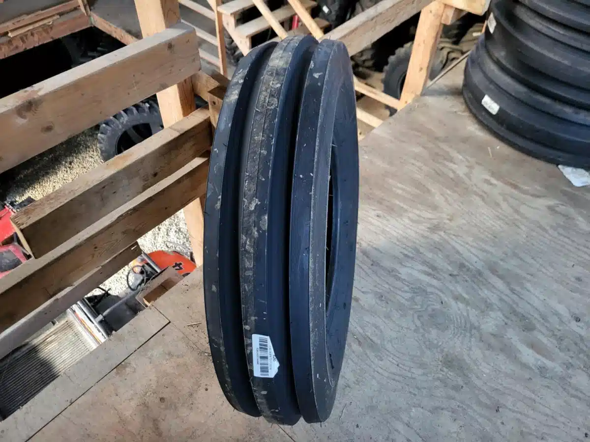 Gallery image 1 for New Petlas 7.50-16 Tires