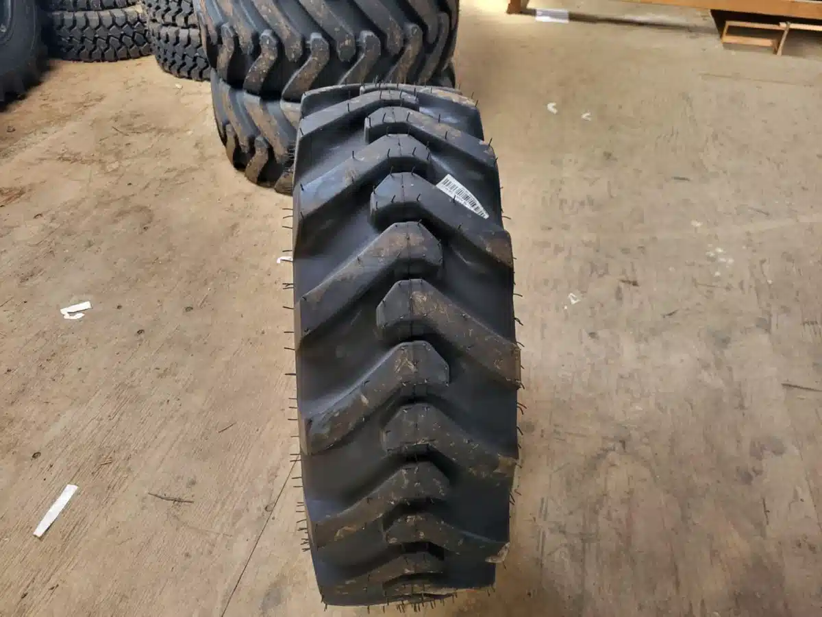 Gallery image 1 for New Petlas 12.5/80-18 Tires