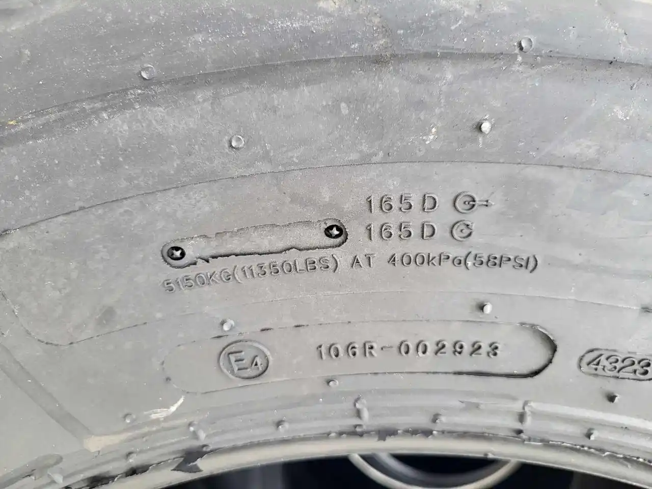 Gallery image 2 for Tianli 710/45R22.5 Tires