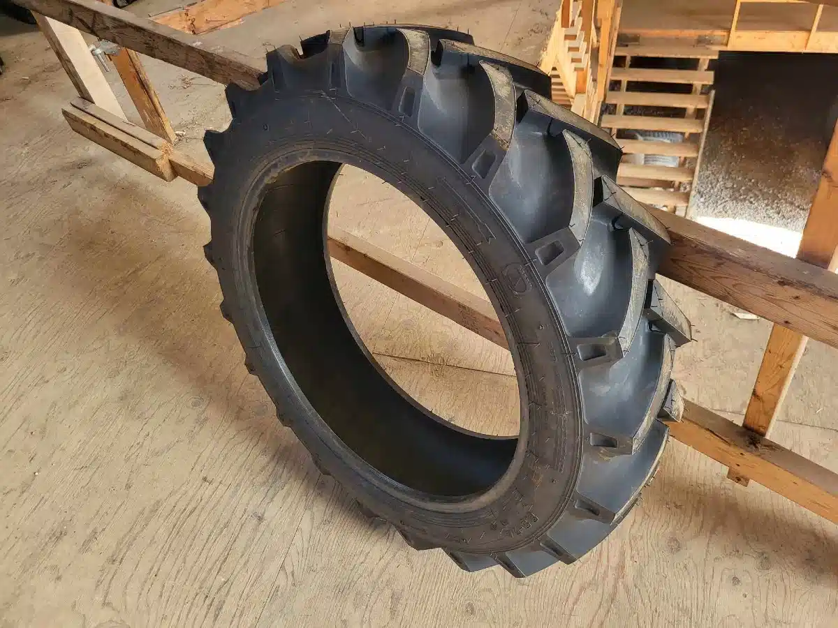 Gallery image 2 for Petlas 8.3-24 Tires