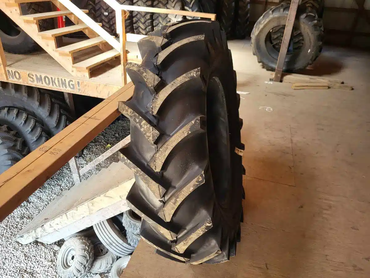 Gallery image 2 for New Petlas 14.9-28 Tires