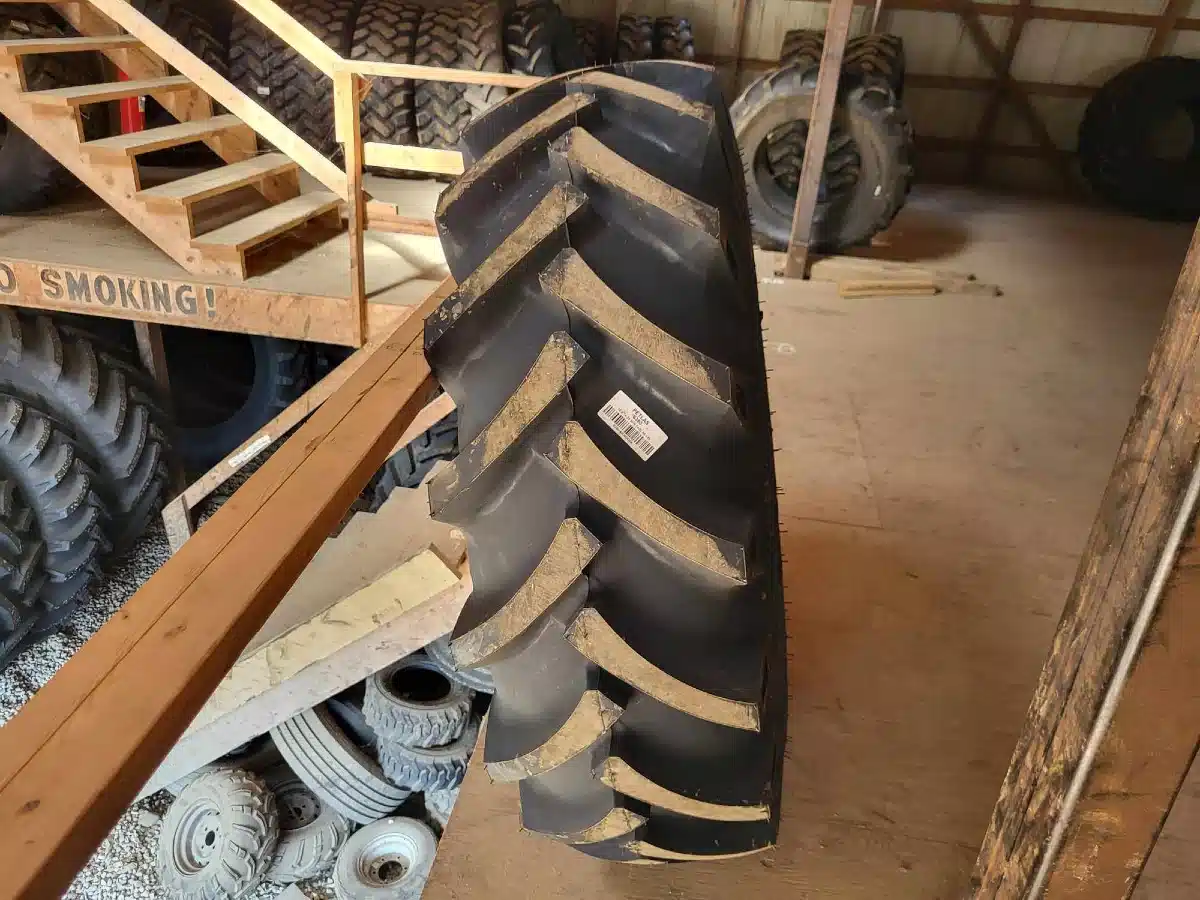 Gallery image 2 for New Petlas 16.9-28 Tires