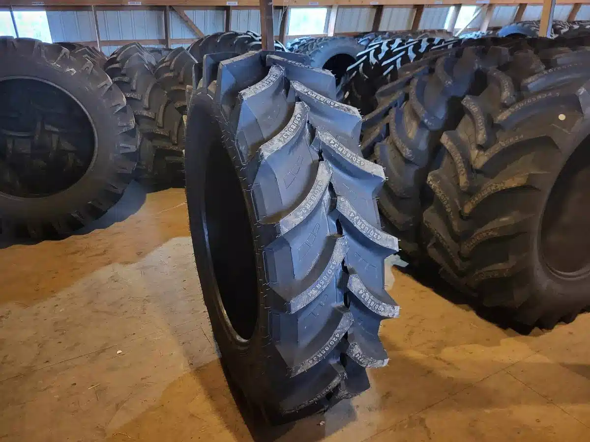 Gallery image 2 for Petlas 420/85R34 Tires