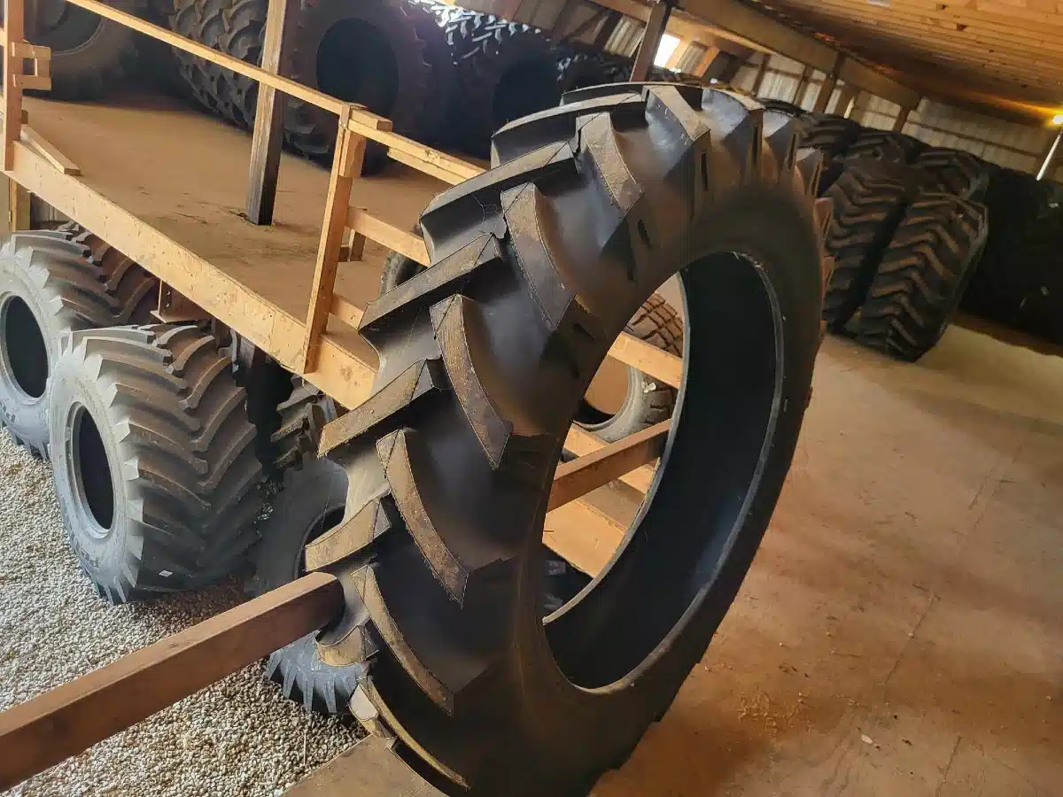 Gallery image 2 for New Petlas 13.6-36 Tires