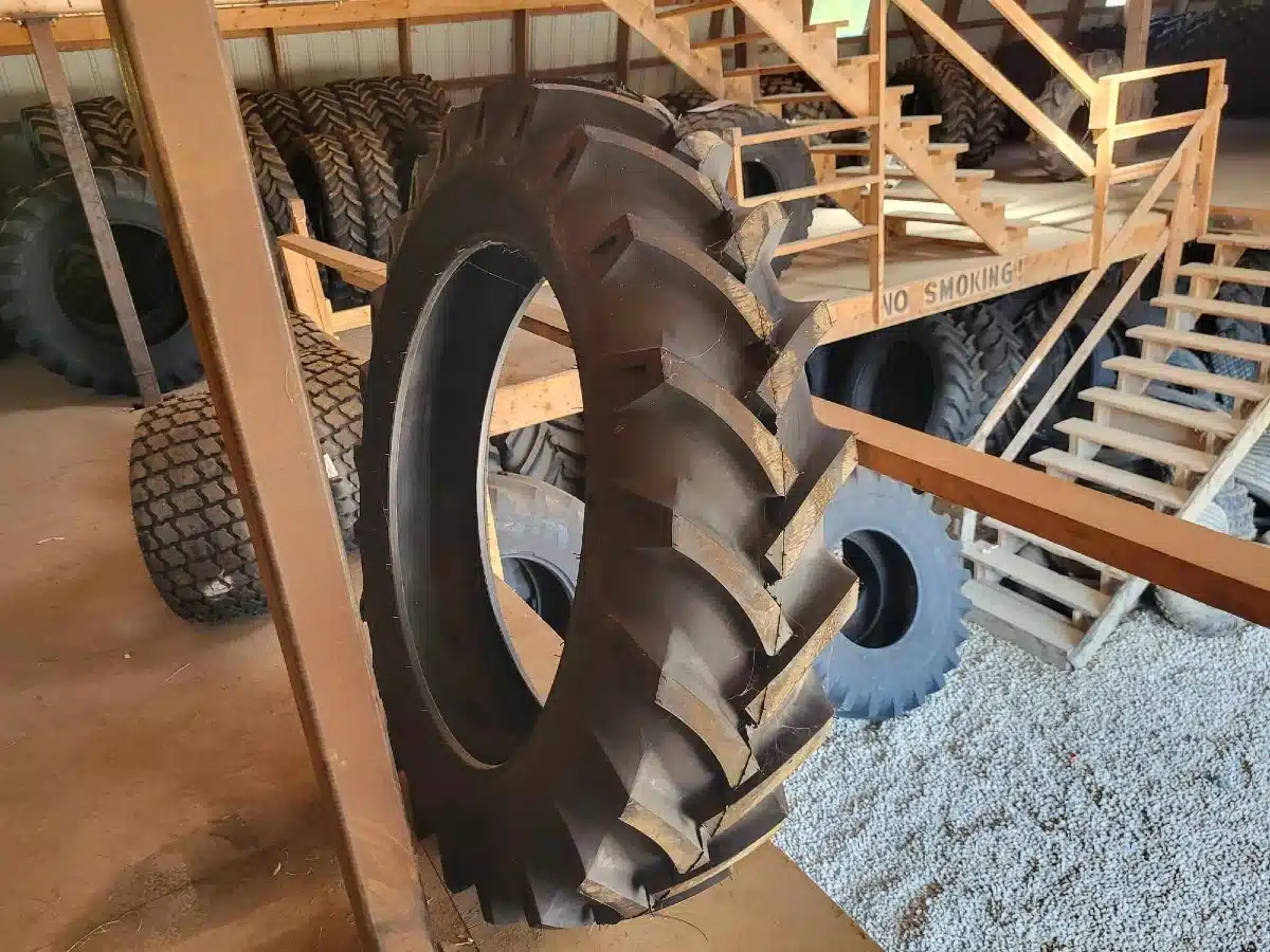 Gallery image 2 for New Petlas 13.6-38 Tires