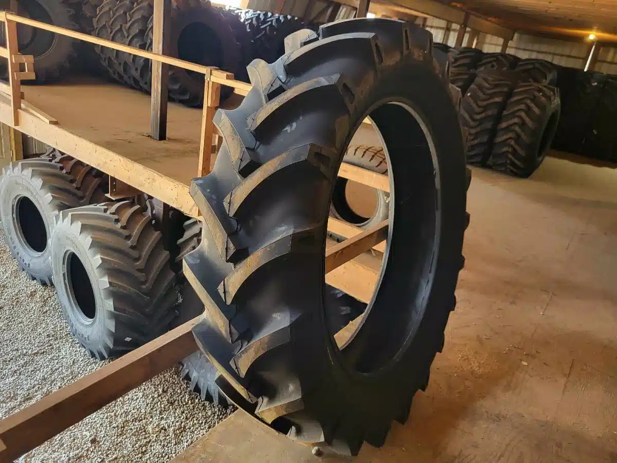 Gallery image 2 for New Petlas 15.5-38 Tires