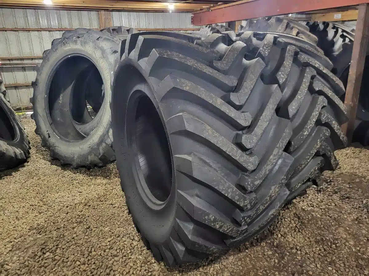 Gallery image 2 for New Petlas 30.5L-32 Tires