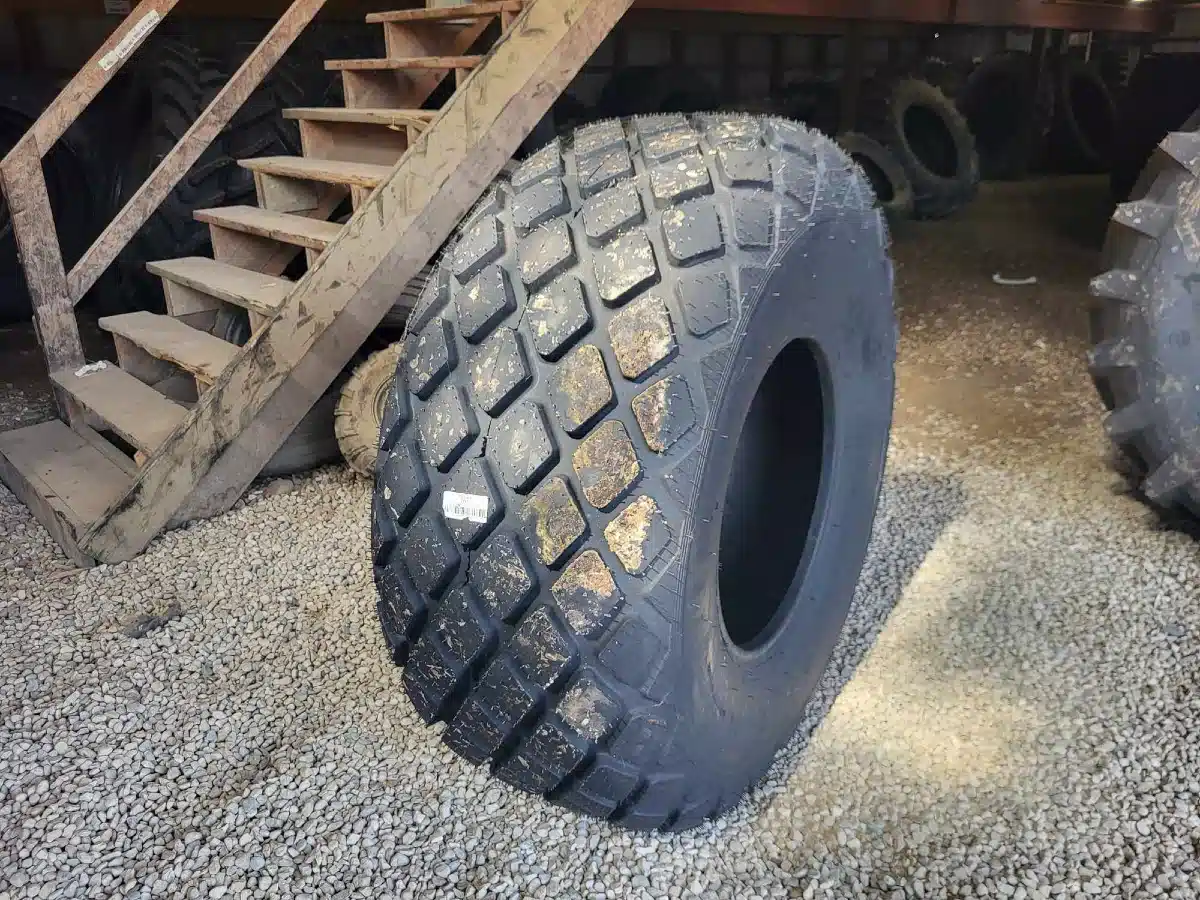 Gallery image 2 for New Petlas 23.1-26 Tires