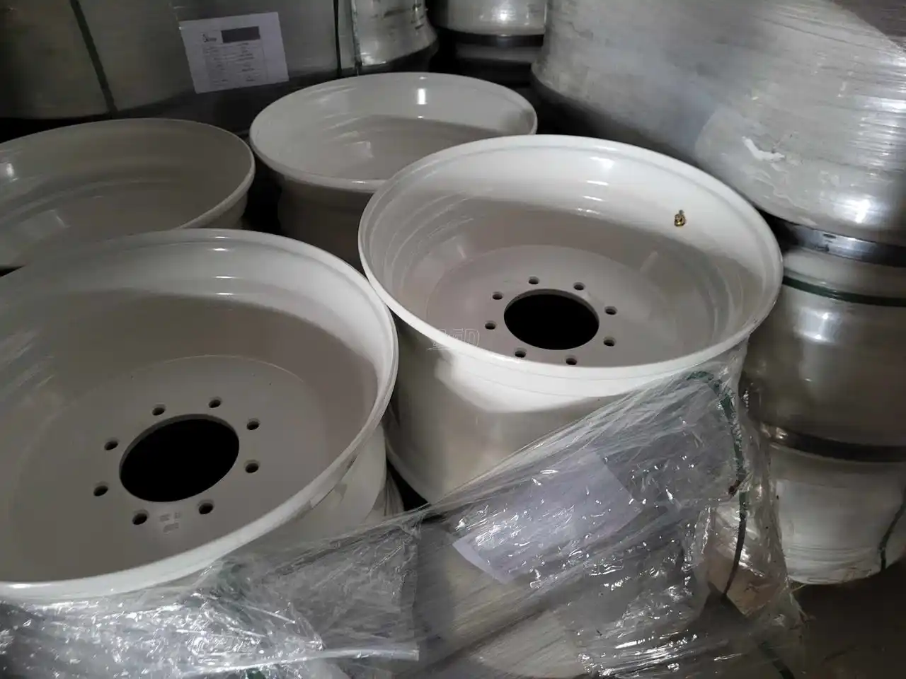 Gallery image 1 for New Multistar 13x22.5 Rims