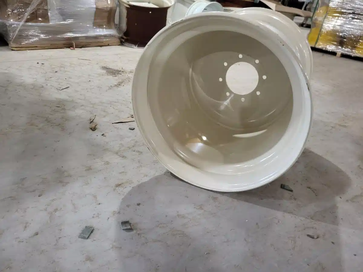 Gallery image 2 for New Horst Wagons 24x22.5 Rims