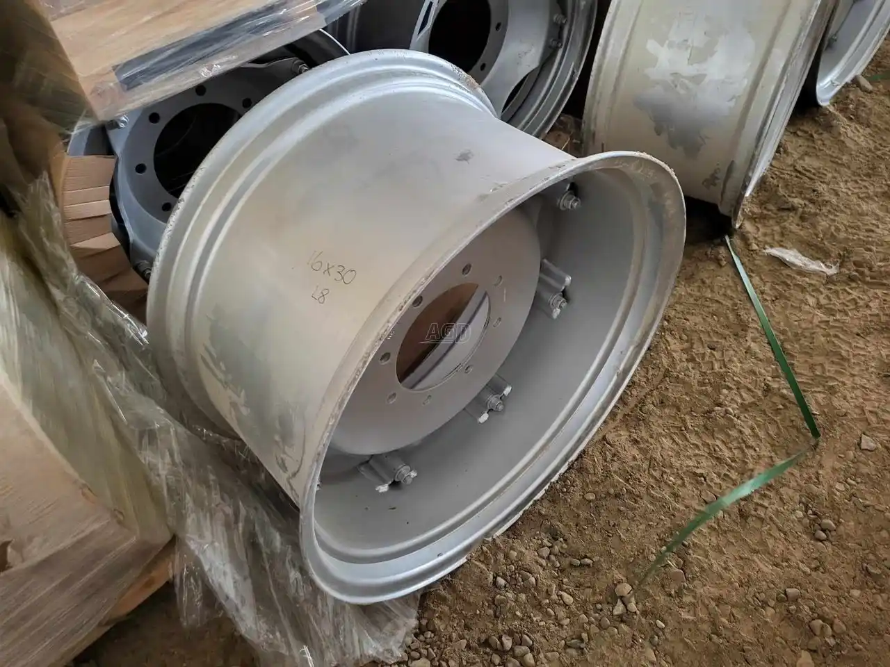 Gallery image 2 for New Multistar 16x30 Rims