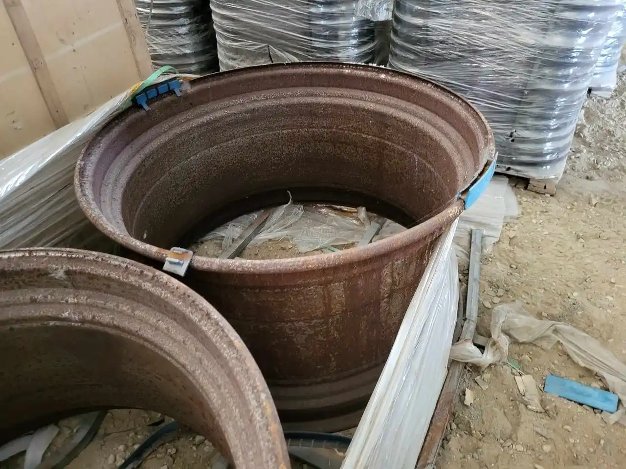 Gallery image 1 for New Multistar 23x42 Rims