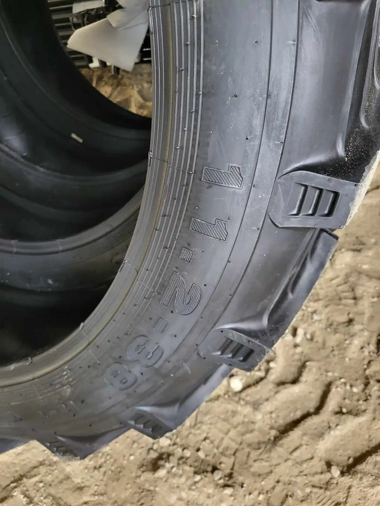 Gallery image 2 for New Forerunner 11.2-38 Tires