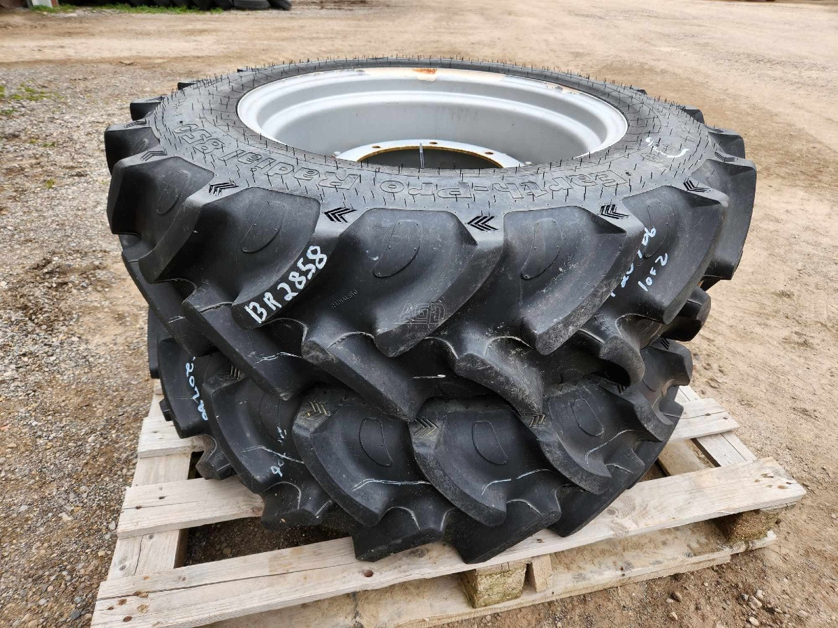 Gallery image 1 for Used Galaxy PrimeX 280/85R24 Tires & Rims