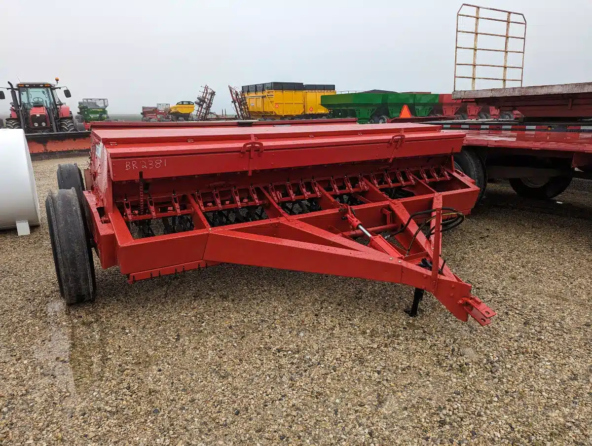 Gallery image 2 for Used Case IH 5100 Drill