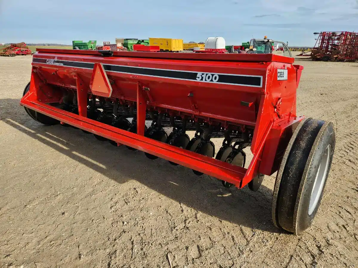 Gallery image 2 for Used Case IH 5100 Drill