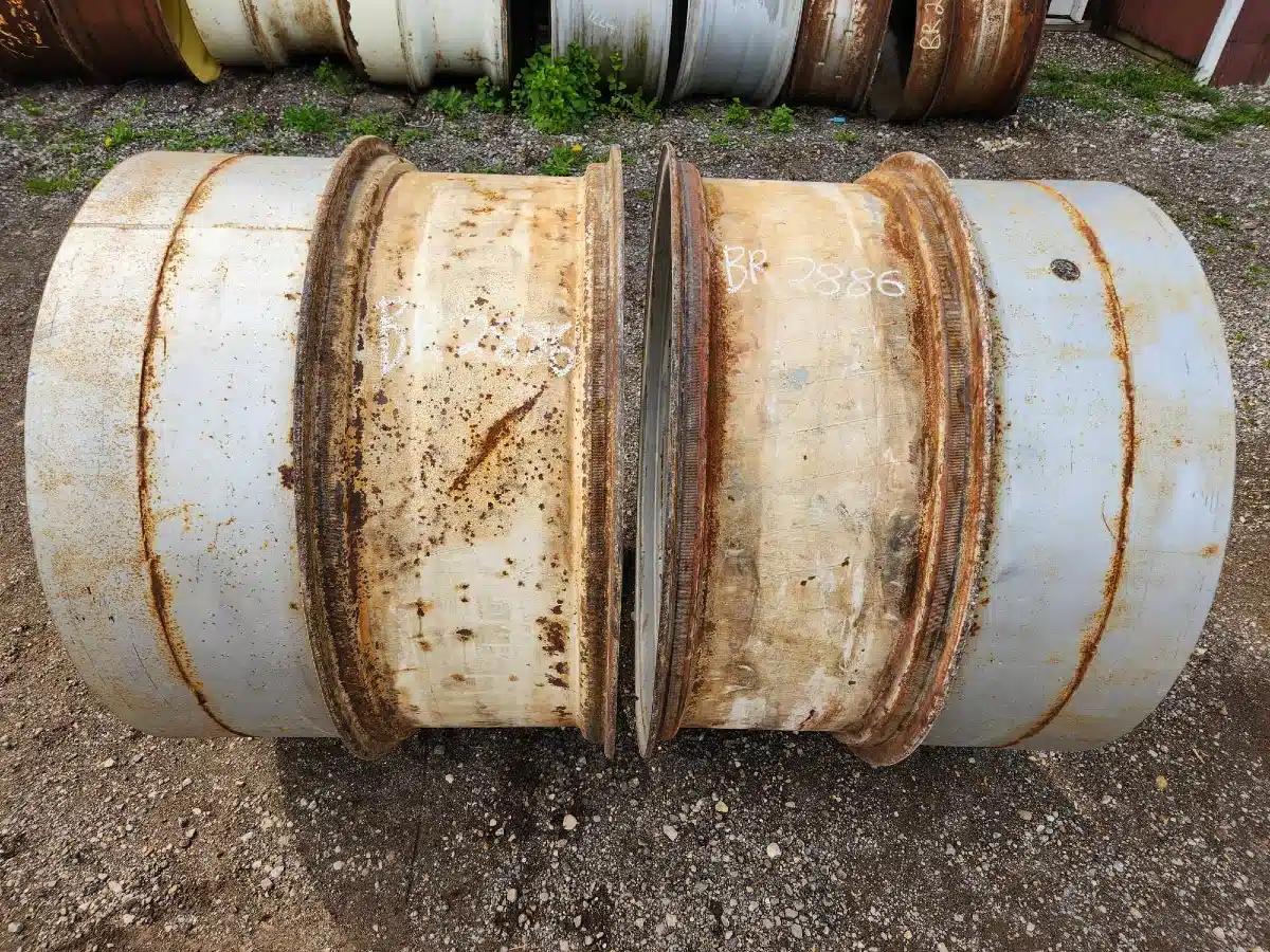 Gallery image 1 for Used Unverferth 14x38 Rims