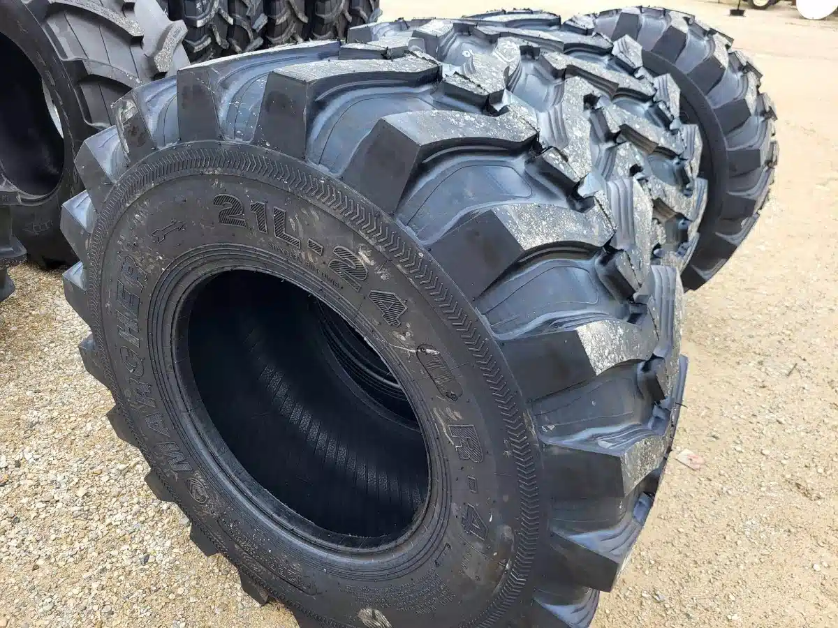 Gallery image 2 for New Marcher 21L-24 Tires