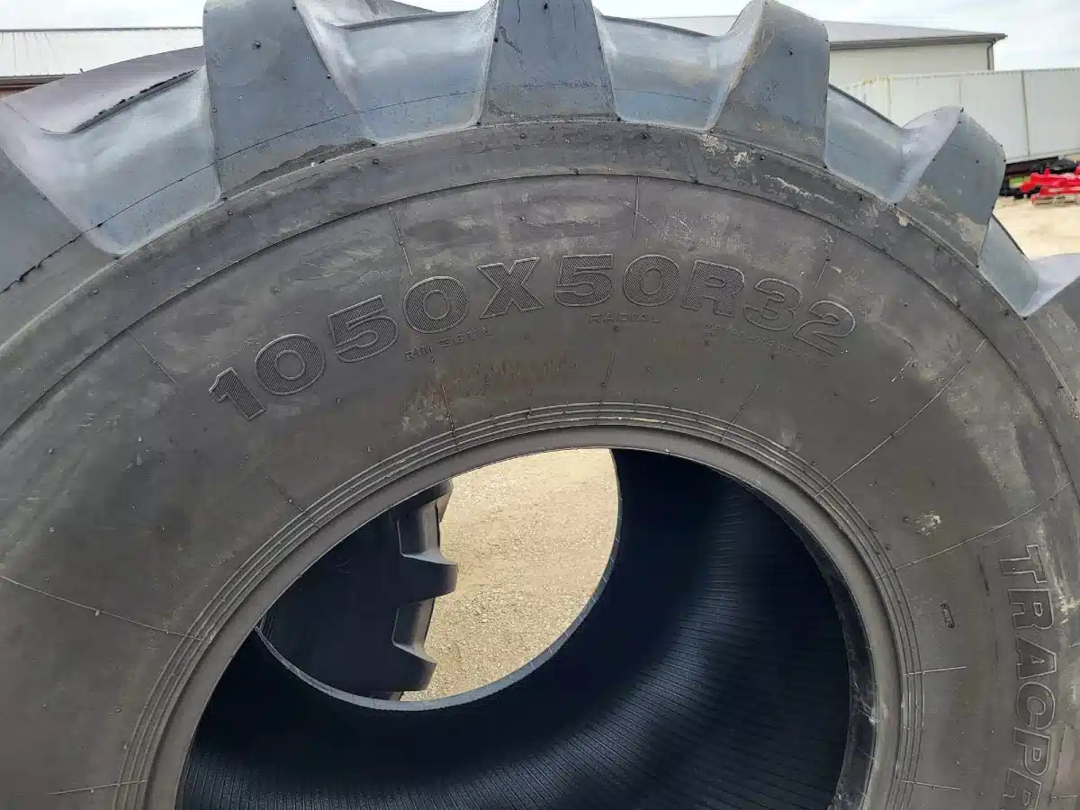 Gallery image 2 for New Marcher 1050/50R32 Tires