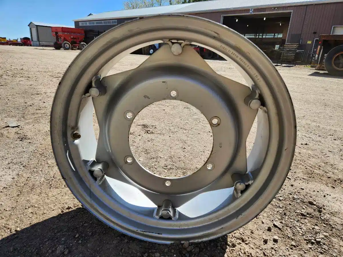 Gallery image 1 for Used Unverferth 8x24 Rims