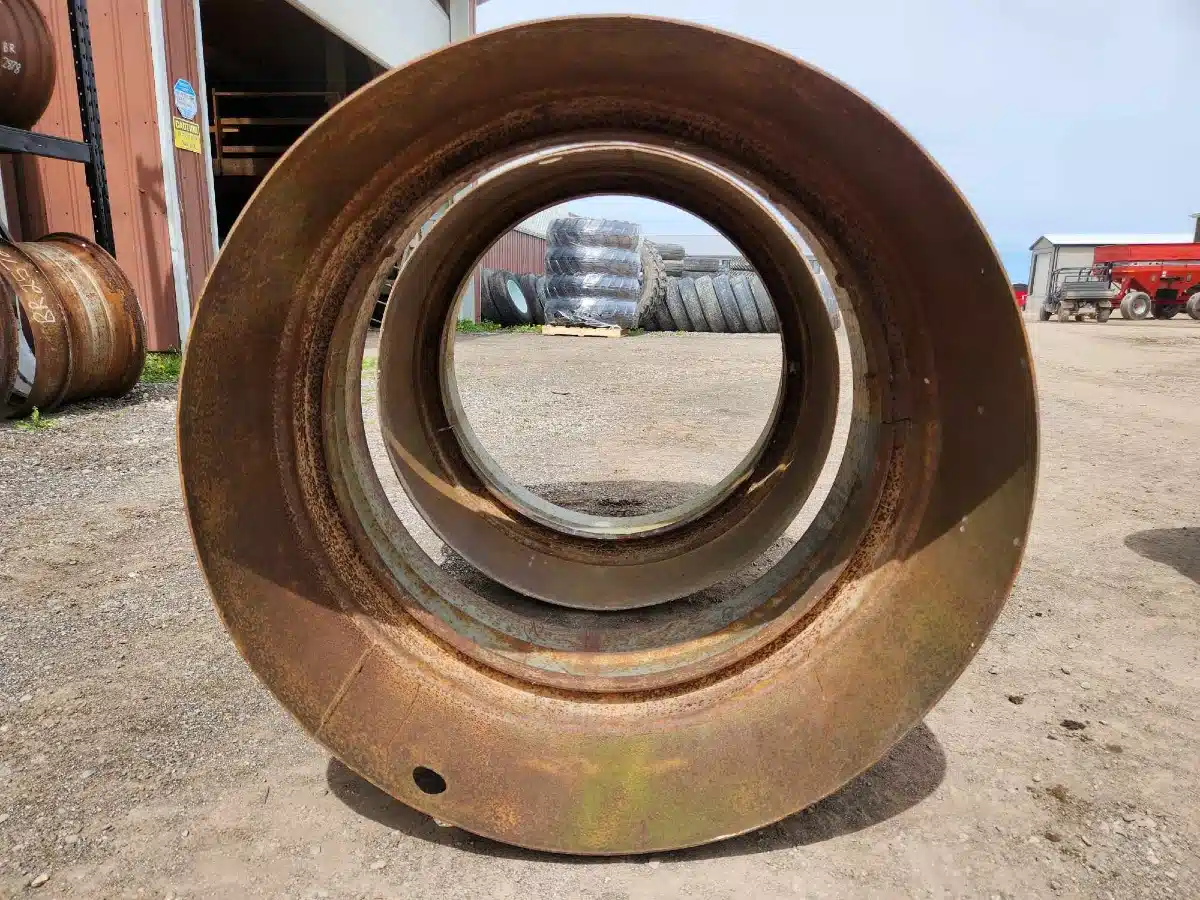 Gallery image 2 for Used Unverferth 18X38 Dual Rims