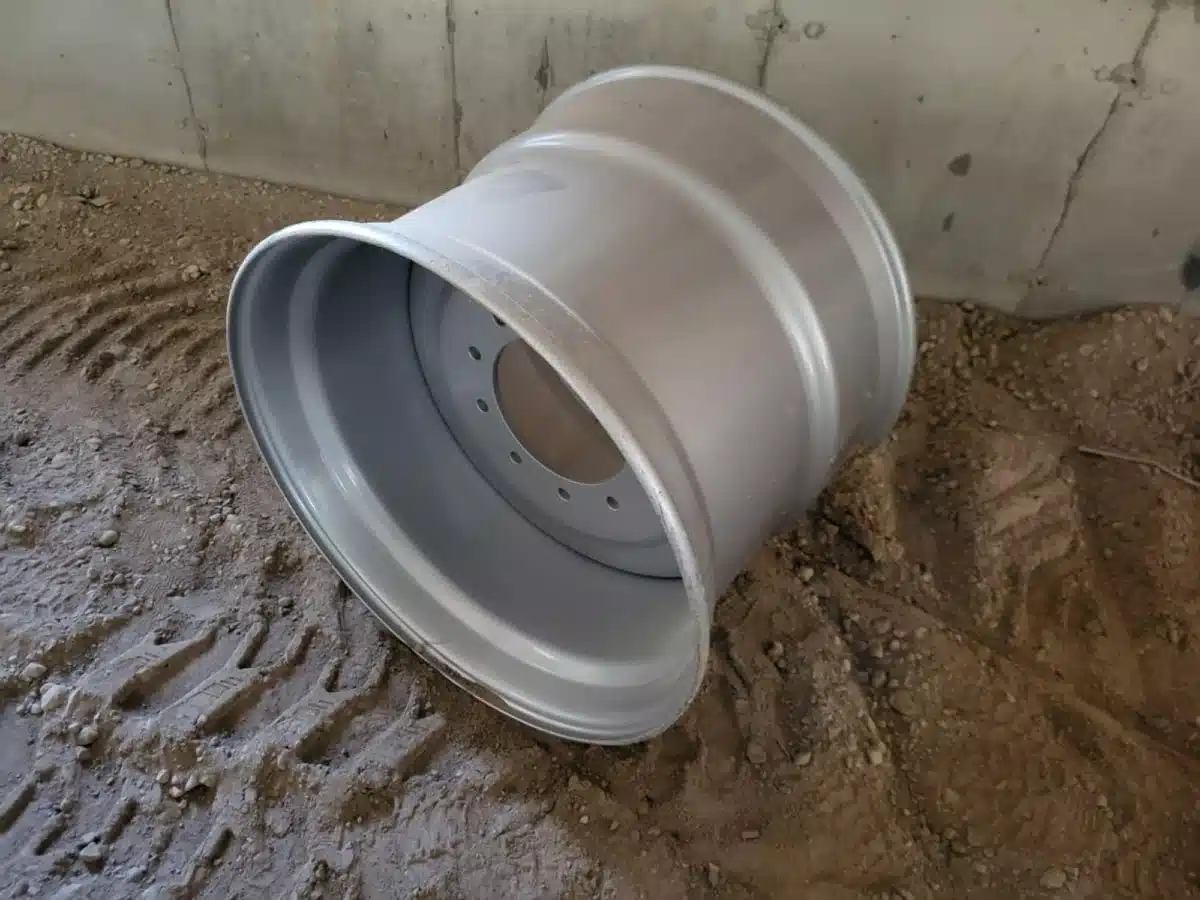 Gallery image 1 for New Multistar 20x26.5 Rims